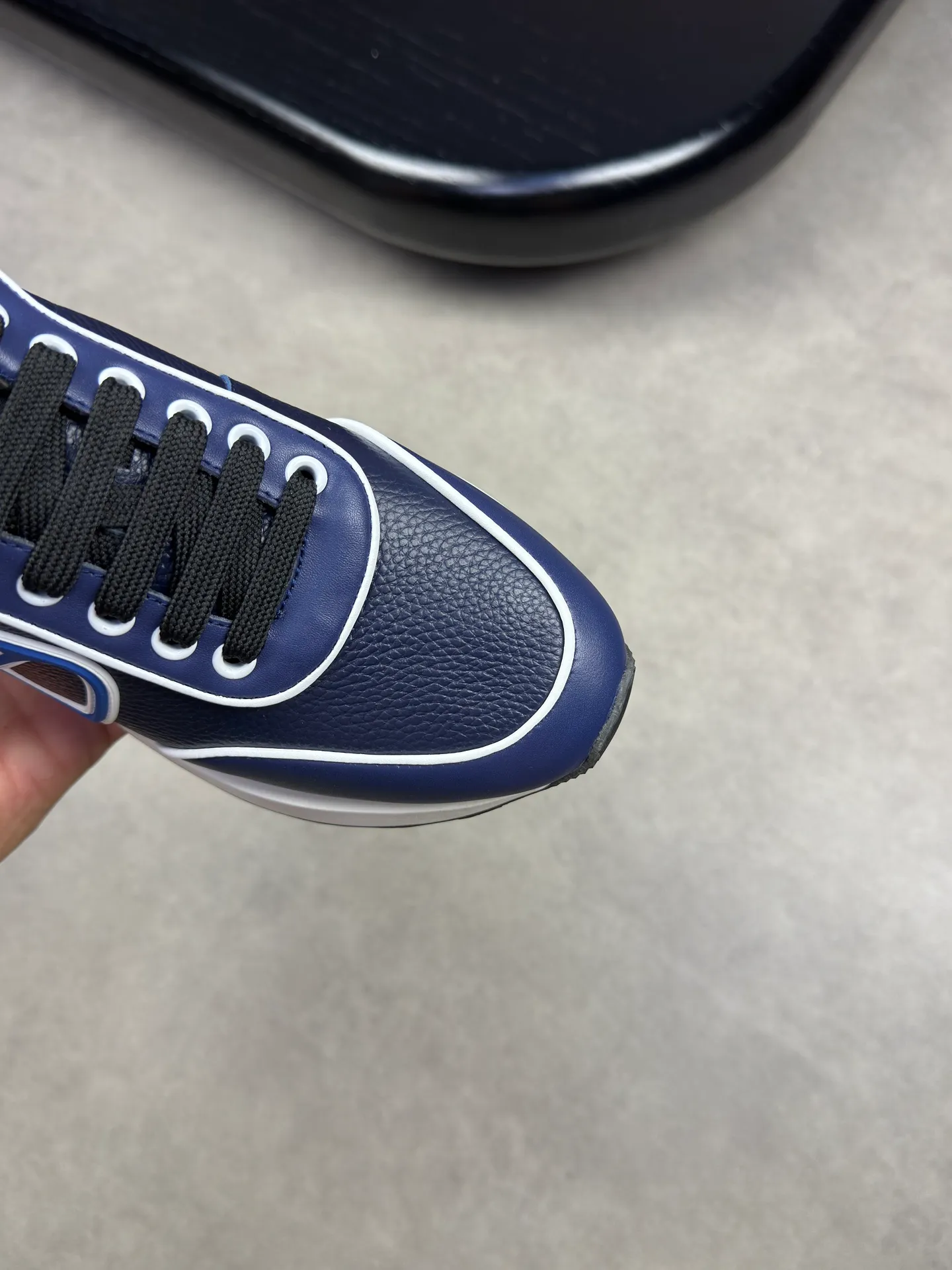 [VALENTINO] Valentino men's shoes 💰500💰 - High-end quality original order - Upper: 🔝 Nappa calf leather, tumbled calf leather, sewn brand plastic totem - Lining: brand mesh canvas, foot pad; water-dyed cow leather - Outsole: multi-color wear-resistant velvet·rubber; combined molded outsole -Super high quality control·Fine workmanship: highlighted (high-end·luxury·grade) -Size :38-44 (45 can be customized)·3300
